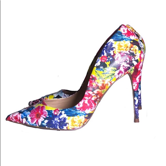 Steve Madden Shoes - Steve Madden Rare Floral High Heels